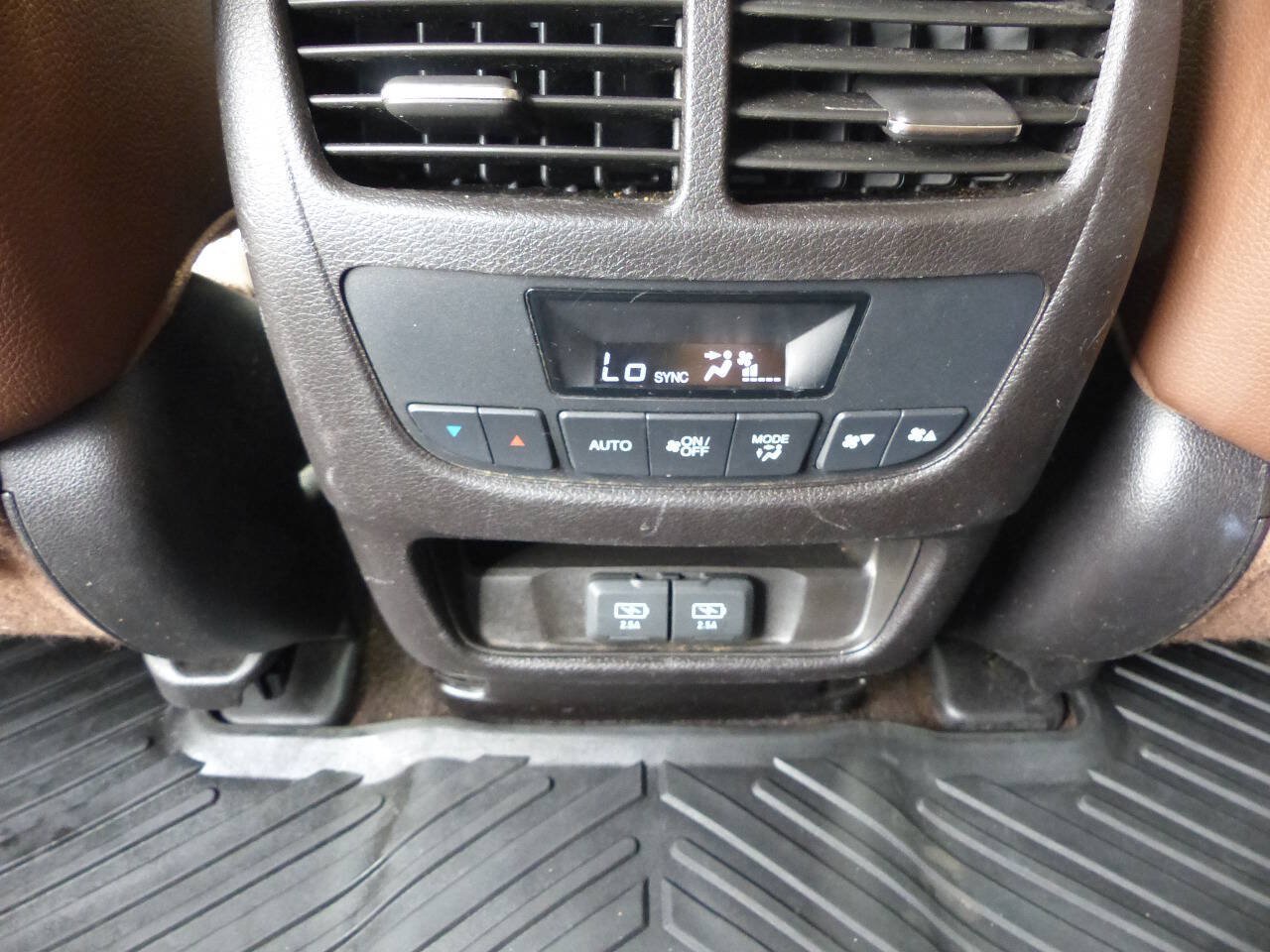 Used 2017 Acura MDX w/ Technology Package AWD/4WD image 43