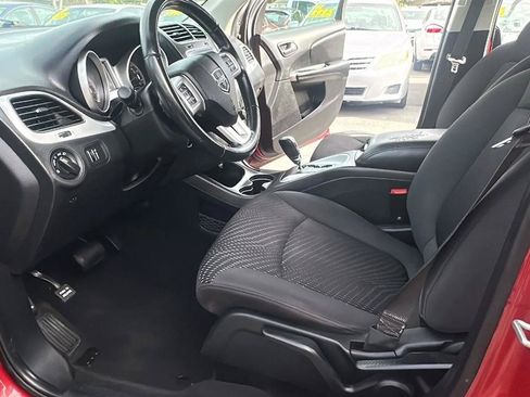 Used 2018 Dodge Journey SE FWD image 21