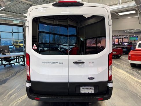 Used 2023 Ford Transit 350 XLT image 32