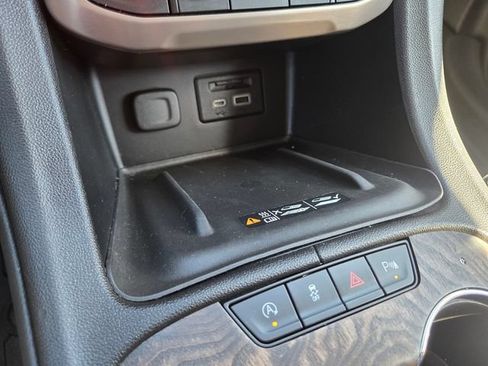Used 2020 GMC Acadia Denali w/ Denali Ultimate Package AWD/4WD image 20