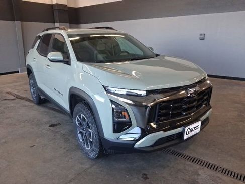 New 2026 Chevrolet Equinox ACTIV AWD/4WD image 2