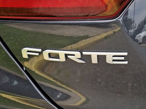 Certified 2023 Kia Forte GT-Line w/ GT-Line Technology Package FWD image 30
