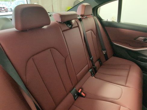 Used 2026 BMW 330i xDrive Sedan w/ Premium Package image 31