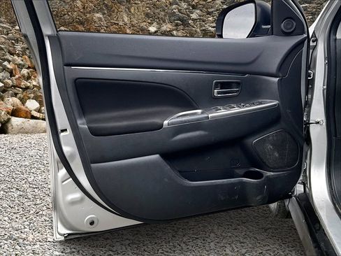 Used 2020 Mitsubishi Outlander Sport SE image 15