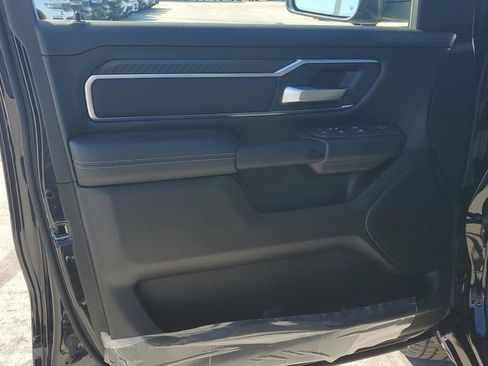 New 2026 RAM 1500 4x4 Crew Cab image 21