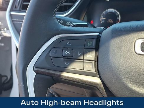 Used 2023 Jeep Grand Cherokee L Limited AWD/4WD image 7