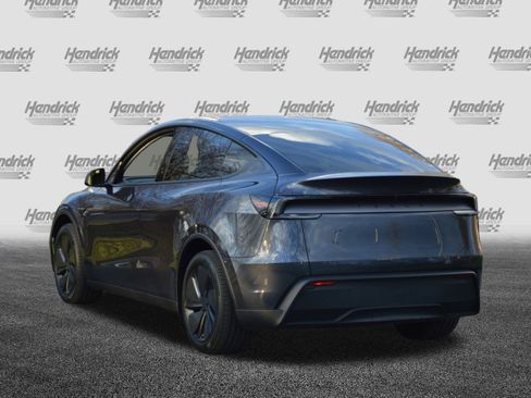 Used 2026 Tesla Model Y 2WD image 9
