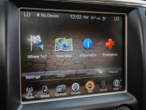 Used 2015 Jeep Grand Cherokee Overland w/ Advanced Technology Group RWD image 28