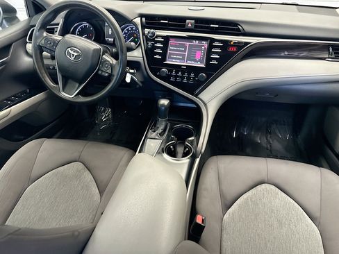 Used 2020 Toyota Camry LE image 12