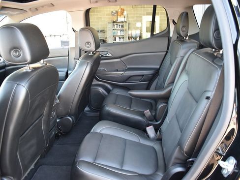 Used 2019 GMC Acadia SLT AWD/4WD image 6