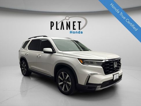Certified 2023 Honda Pilot Touring image 1