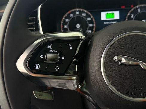 Used 2026 Jaguar F-PACE R-Dynamic S AWD/4WD image 22