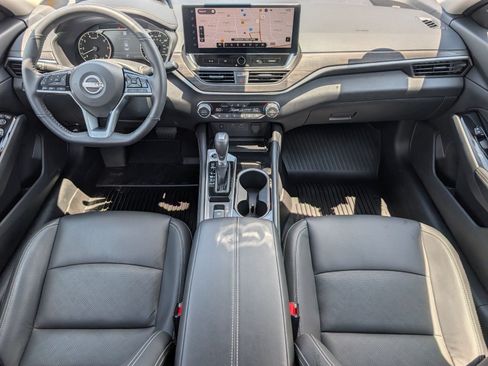 Used 2025 Nissan Altima 2.5 SL FWD image 5