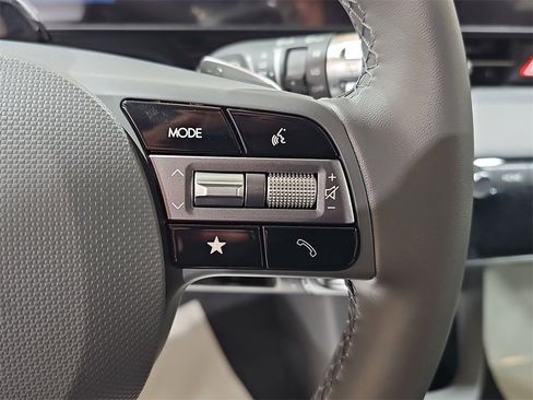 New 2026 Hyundai Ioniq 5 SE image 17