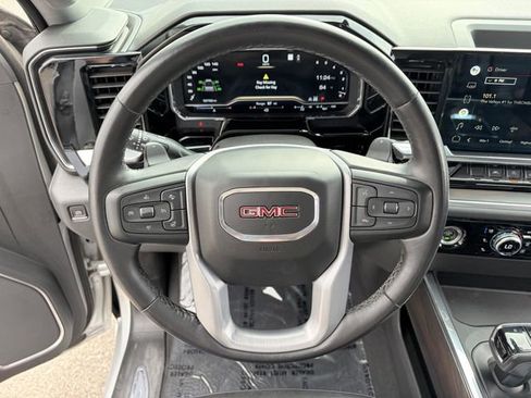 Used 2022 GMC Sierra 1500 SLT w/ SLT Convenience Package AWD/4WD image 11