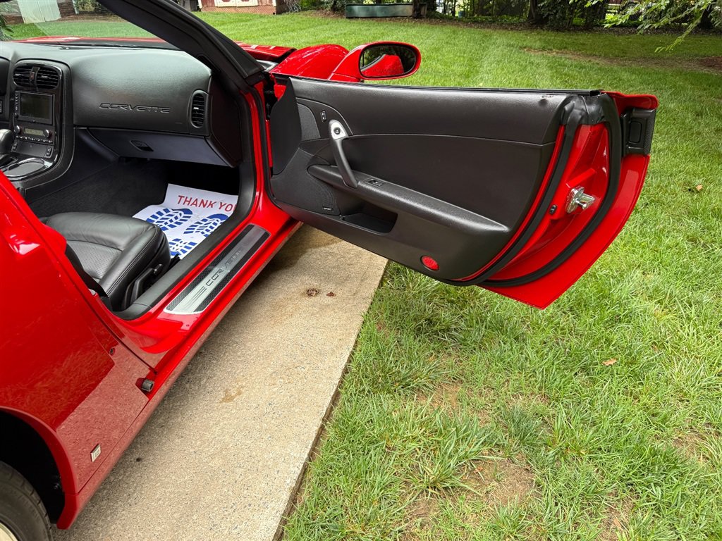 Used 2008 Chevrolet Corvette Coupe w/ Preferred Equipment Group RWD image 58