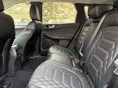 Certified 2024 Ford Escape SE w/ PHEV Premium Package image 11