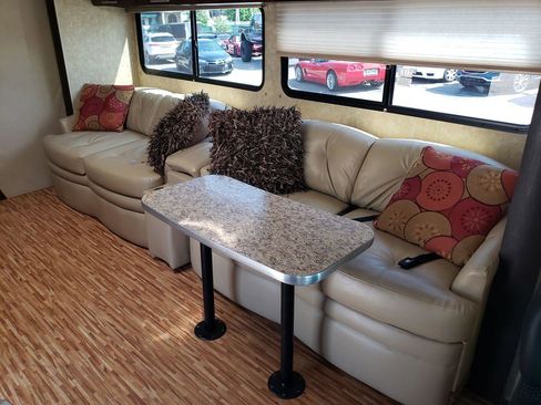 Used 2008 Freightliner Sprinter 3500 image 7