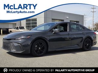 Used 2025 Toyota Camry SE video 1