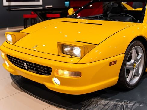 Used 1998 Ferrari F355 Berlinetta RWD image 17