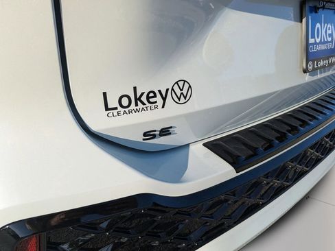 New 2026 Volkswagen Tiguan SE R-Line FWD image 9