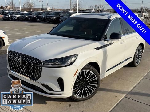Used 2025 Lincoln Aviator Black Label image 2