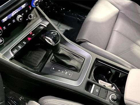 Used 2025 Audi Q3 2.0T Premium w/ Convenience Package image 18