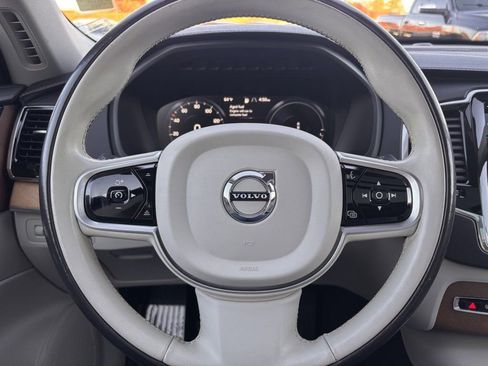 Used 2020 Volvo XC90 T8 Inscription image 5