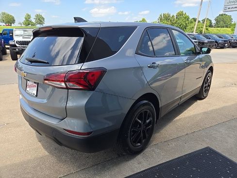 Used 2023 Chevrolet Equinox LS w/ LS Convenience Package FWD image 13