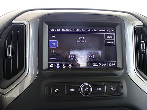 Used 2025 Chevrolet Silverado 2500 W/T w/ WT Convenience Package AWD/4WD image 39