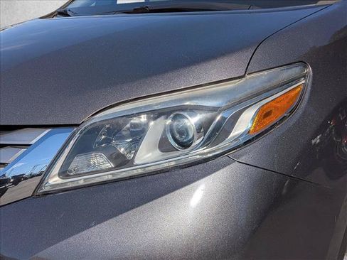 Used 2015 Toyota Sienna Limited Premium AWD/4WD image 2