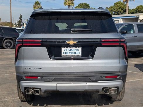 New 2026 Chevrolet Traverse LT image 9