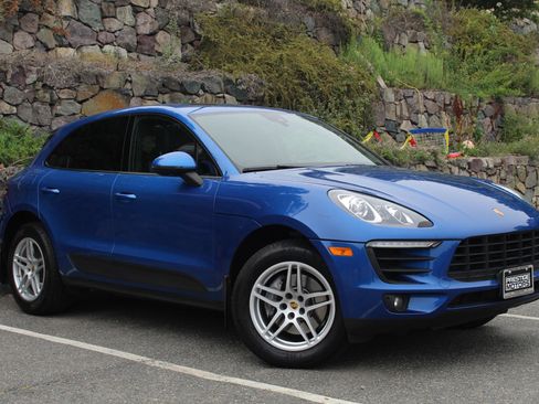 Used 2018 Porsche Macan Sport Edition AWD/4WD image 4