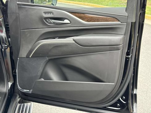 Used 2024 Cadillac Escalade ESV Sport Platinum w/ LPO, ONYX Package AWD/4WD image 27