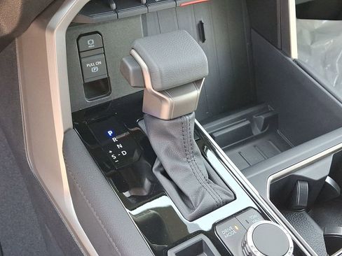 New 2025 Toyota Tundra Limited image 13