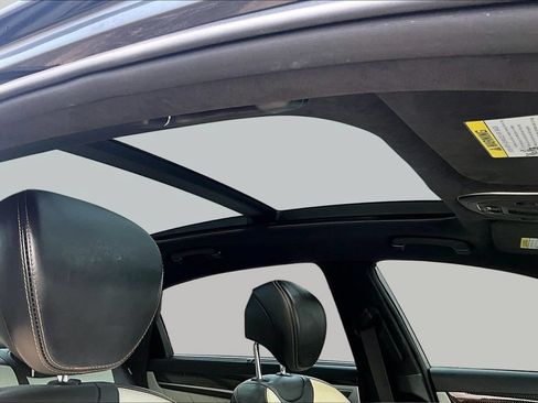 Used 2018 Genesis G80 3.3T Sport RWD image 21