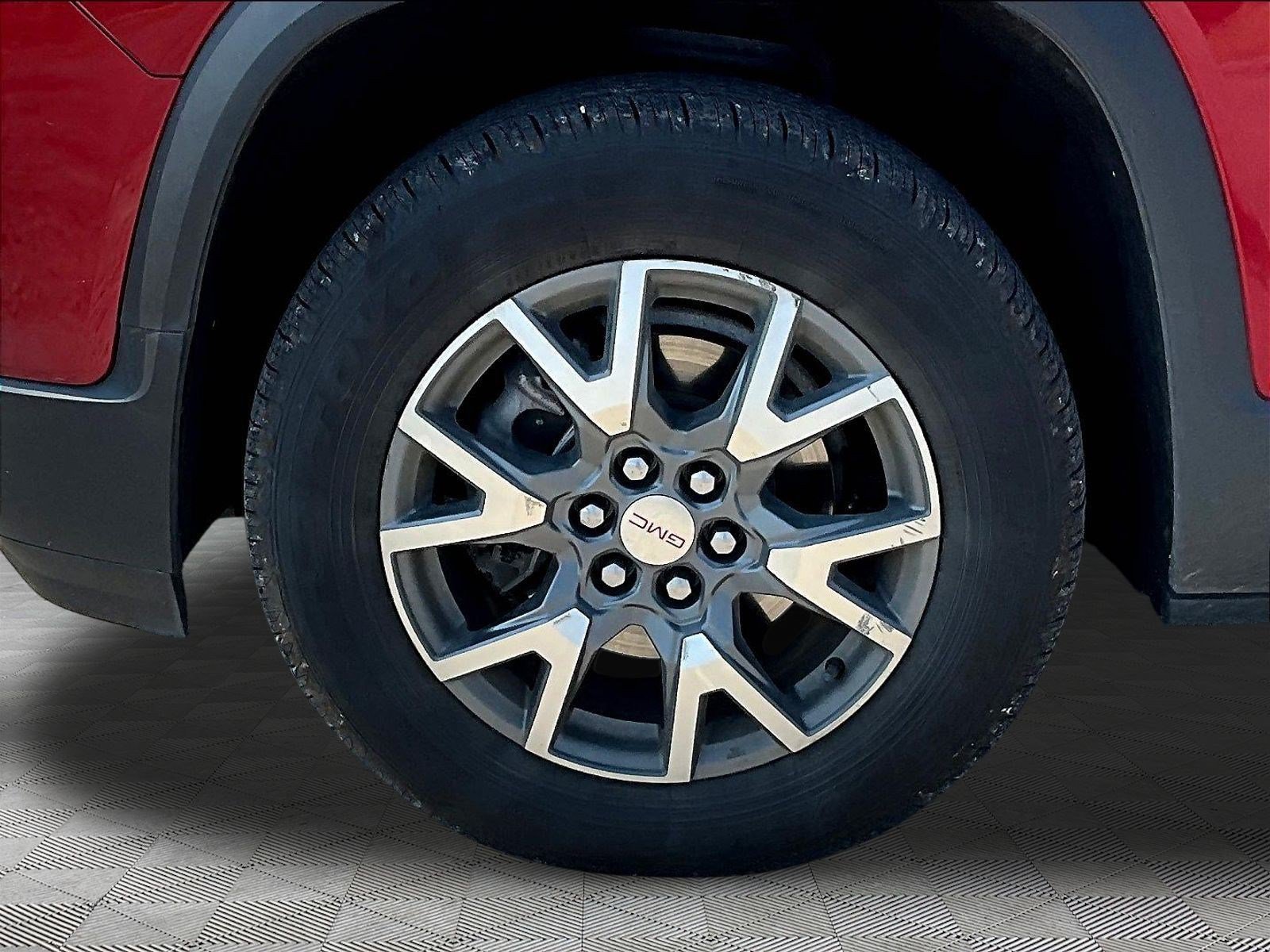 Used 2023 GMC Acadia SLT FWD image 35
