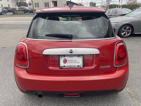 Used 2015 MINI Cooper 2-Door Hardtop image 6