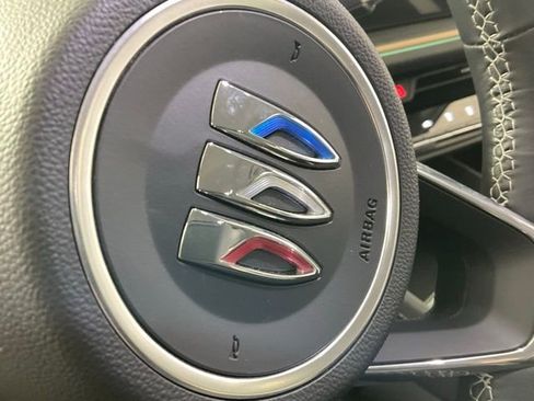 Used 2025 Buick Envision Sport Touring image 47