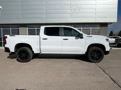 Used 2025 Chevrolet Silverado 1500 LT Trail Boss w/ Dark Appearance Package image 1