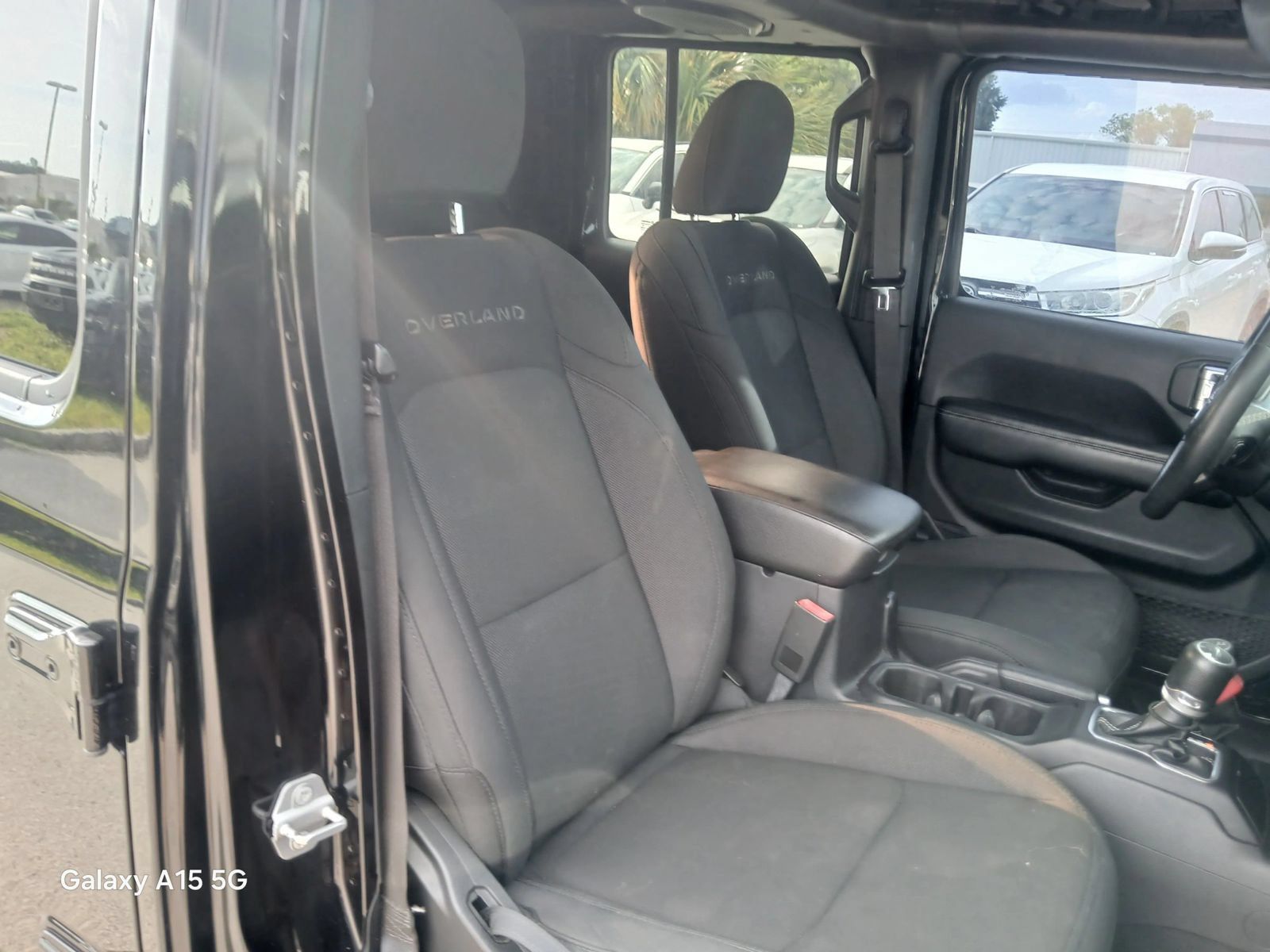 Used 2020 Jeep Gladiator Overland AWD/4WD image 18