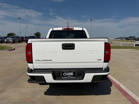 Used 2022 Chevrolet Colorado W/T w/ Custom Special Edition RWD image 5