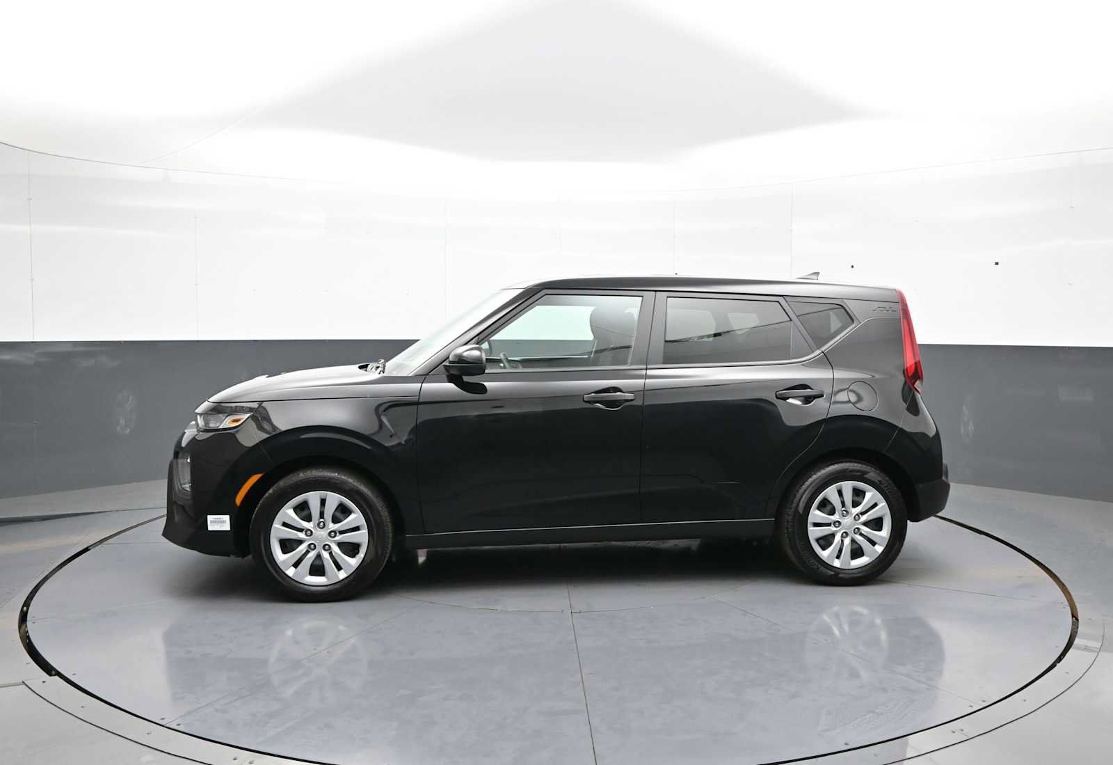 Used 2022 Kia Soul LX FWD image 9