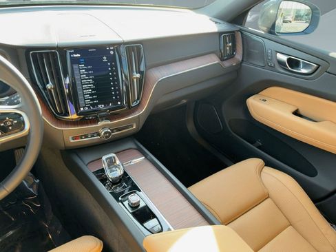Used 2023 Volvo XC60 B5 Ultimate w/ Protection Package Premier image 27