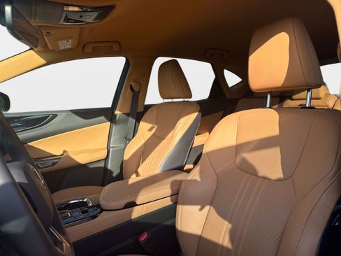 Used 2024 Lexus NX 250 FWD w/ Towing Package (2000 Lbs) image 20