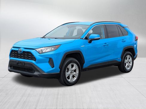 Used 2021 Toyota RAV4 LE AWD/4WD image 3