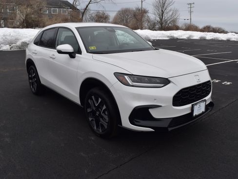 Certified 2026 Honda HR-V EX-L image 2