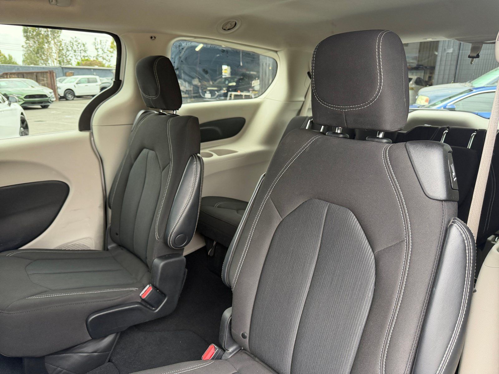 Used 2023 Chrysler Voyager LX FWD image 19