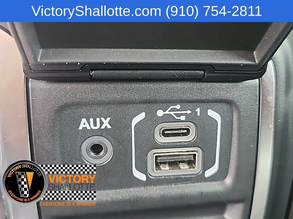 Used 2024 Jeep Wrangler Unlimited Sport AWD/4WD image 9