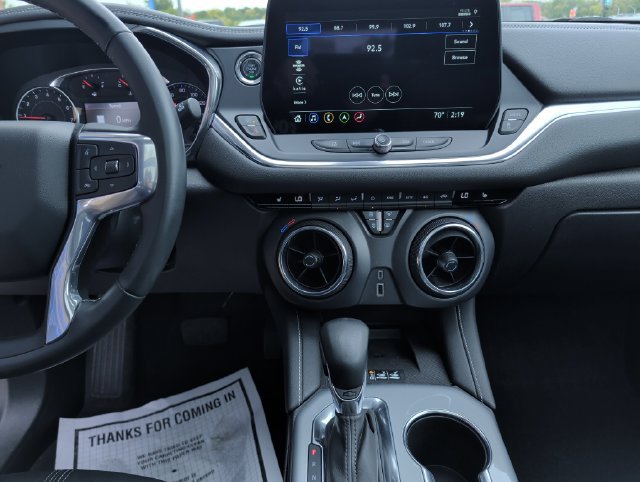 Used 2024 Chevrolet Blazer LT w/ Sound & Technology Package FWD image 19